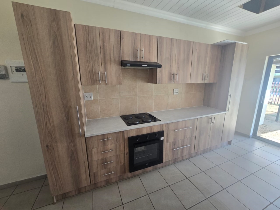 To Let 3 Bedroom Property for Rent in Naudeville Free State